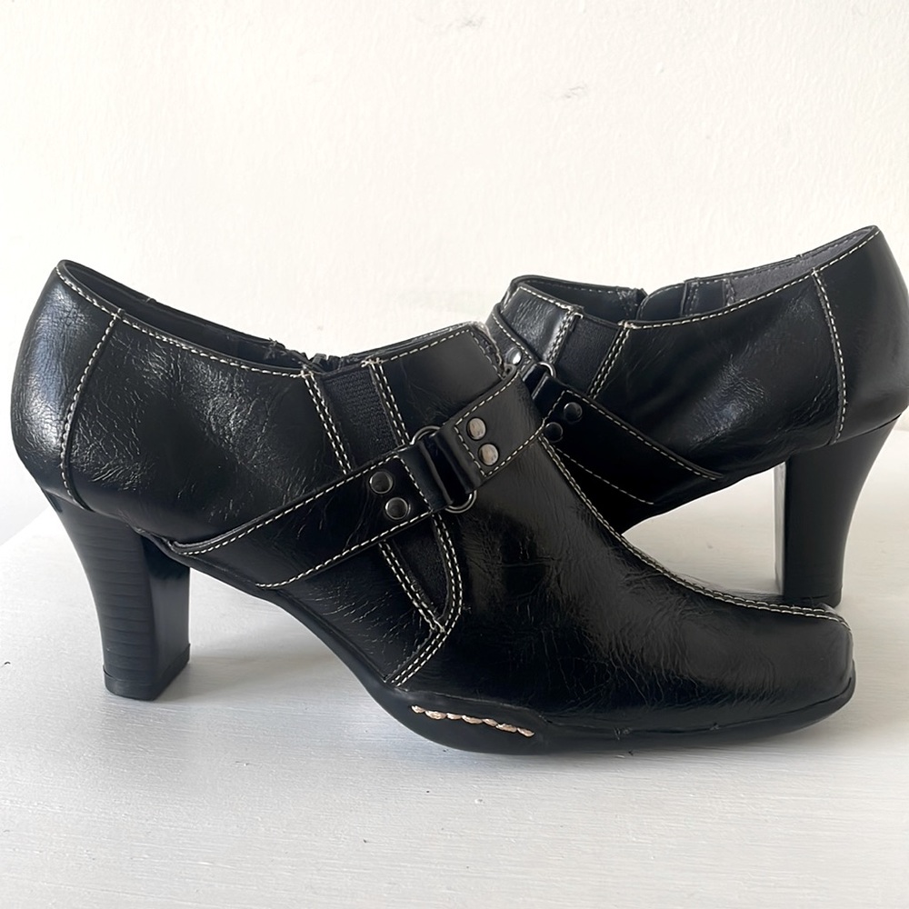 Aerosoles zip up square toe 3” heels